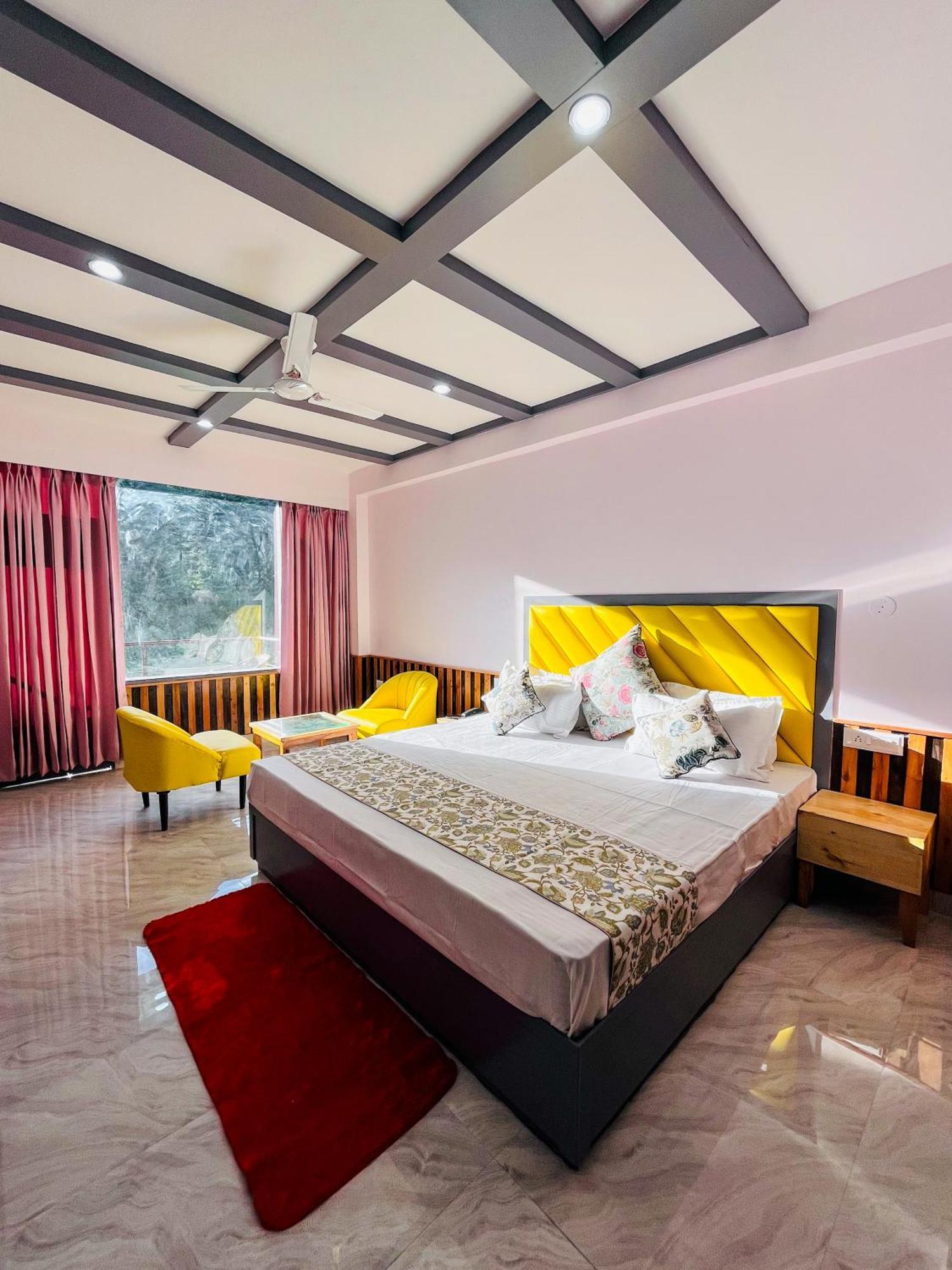 Hotel Apple Flower Manāli Esterno foto
